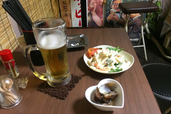 ビールとマカロニサラダ